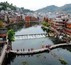 百色长沙旅游攻略(长沙旅游攻略景点必去二日游)
