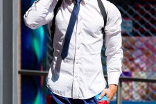 百色泳拆男模(时髦泳拆男模)