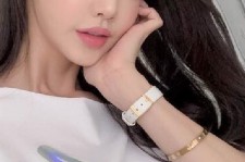 百色全国在线兼职女伴游联系人(富婆中介2717281818)