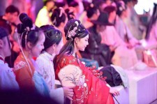 百色汉服模特兼职(想做汉服模特去哪里找)