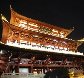 百色长沙旅游攻略(长沙旅游攻略景点必去长沙美食街)