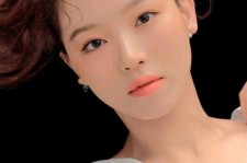 百色韩国模特(韩国模特大赛 你喜欢几号)