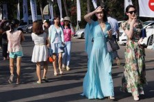 百色上海商务伴游男雇用(上海雇用高端伴游一天20万)