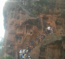 百色乐山旅游攻略(乐山旅游攻略自由行路线推荐)
