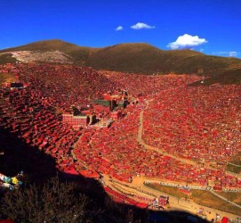 百色色达旅游攻略(成都到色达旅游攻略)