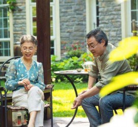 百色坦言带老伴游遍中国(我和老伴去旅游)