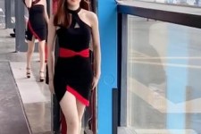 百色女孩为挣钱在学校兼职当模特的简单介绍