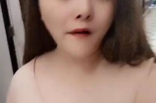 百色美院系花兼职死商务模特(美院系花兼职商务模特第2部一边看球一边玩)