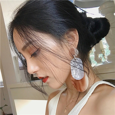 百色伴游女生张悦然的资料