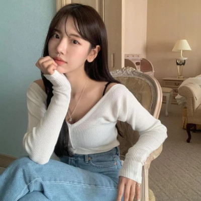 百色伴游女生邓丽丽的资料