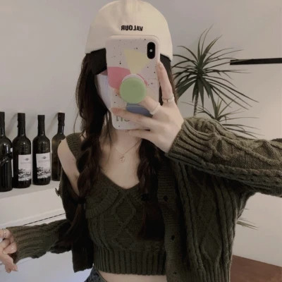百色伴游女生海浪轻语者的资料