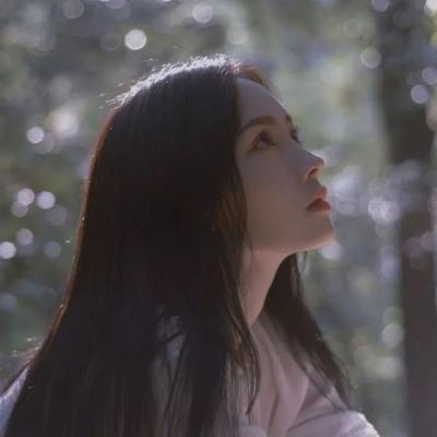 百色伴游女生秦鹿鸣的资料