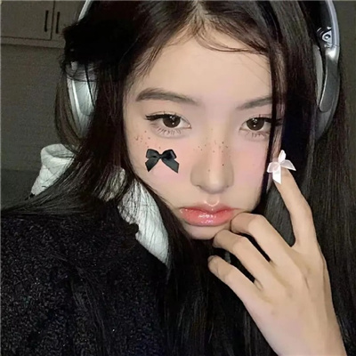 百色伴游女生纳兰清越的资料
