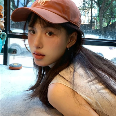 百色伴游女生杨梦研的资料