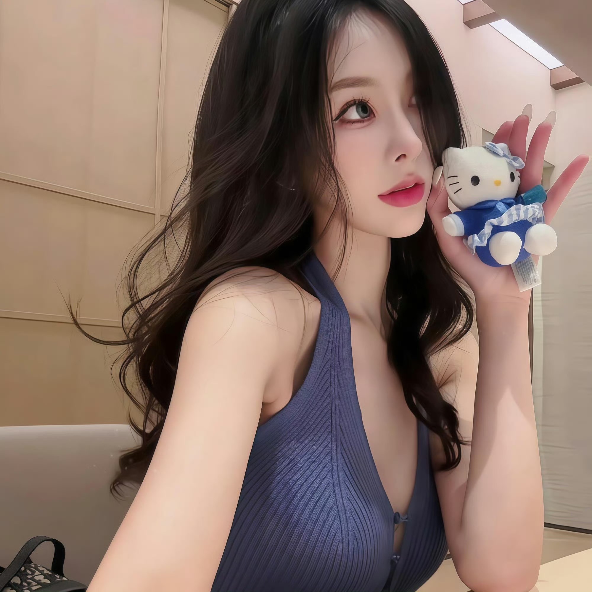 百色伴游女生鹿小婷的资料