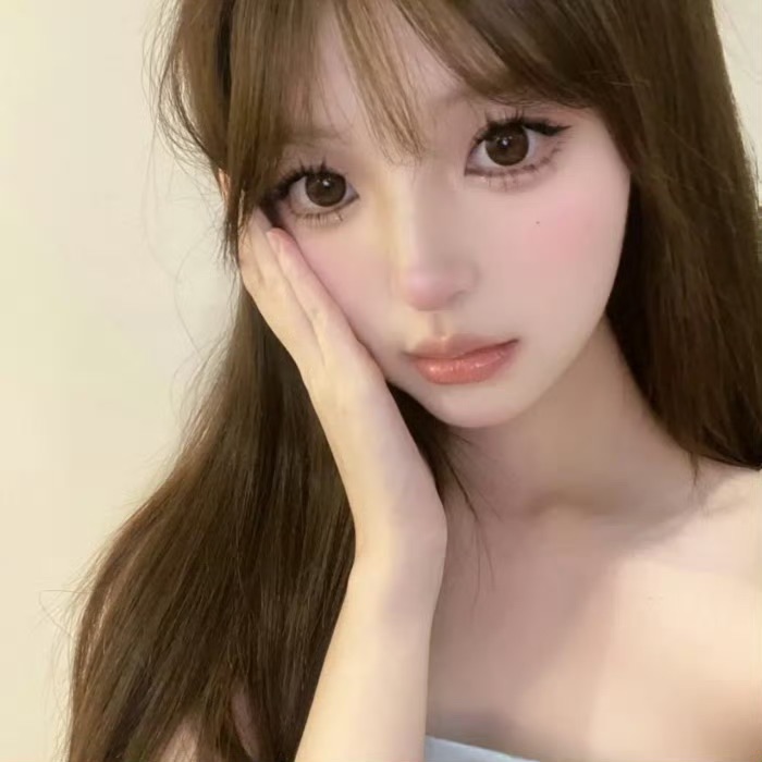 百色伴游女生星晚的资料