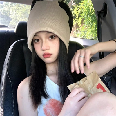 百色伴游女生乙傲薇的资料