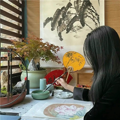 百色伴游女生源又菡的资料