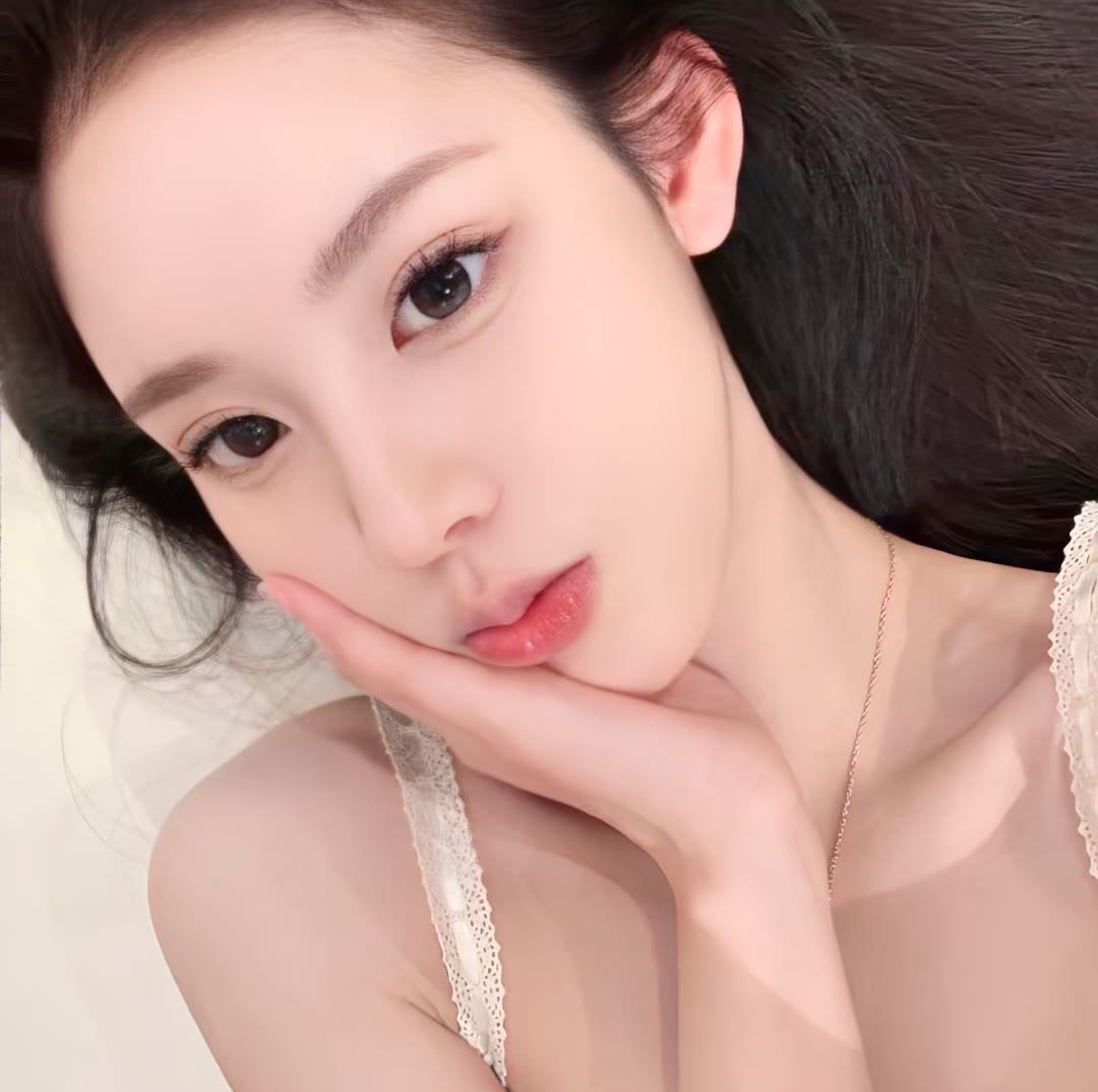 百色伴游女生佛白易的资料
