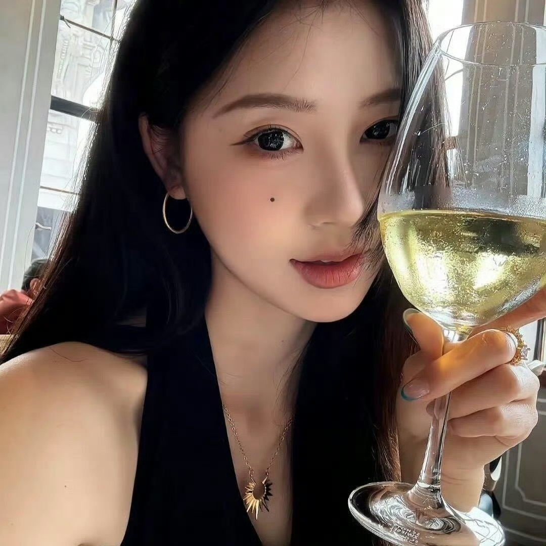 百色伴游女生 | 张诗涵的资料